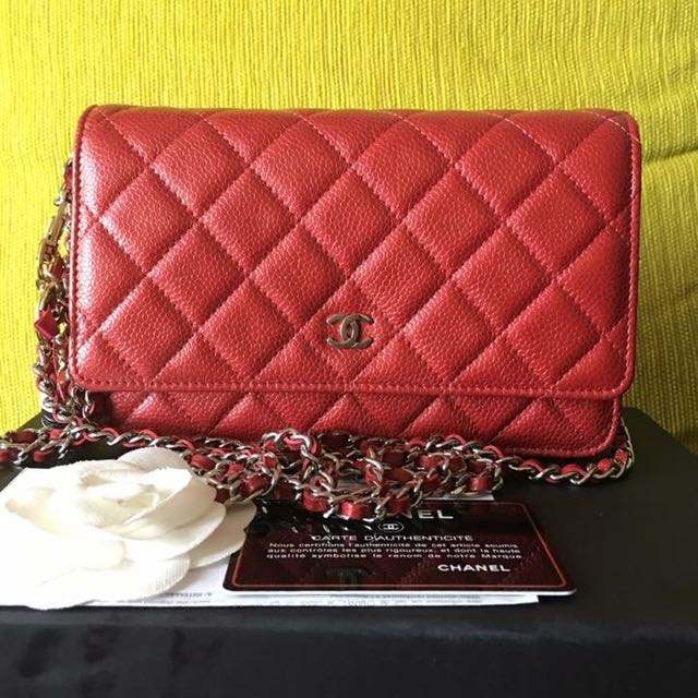 CHANEL O-mini Sac red with Silver Hardware