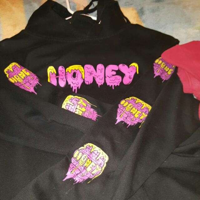 Honey Brand Co Hoodie Beehive Sleeve Women S Fashion On Carousell