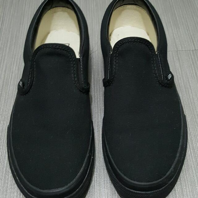 youth slip on vans