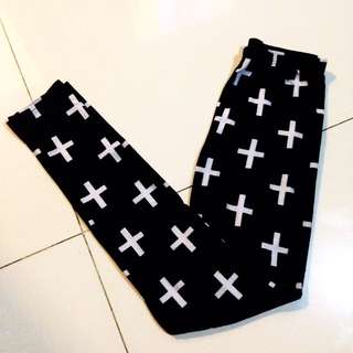 CROSS LEGING