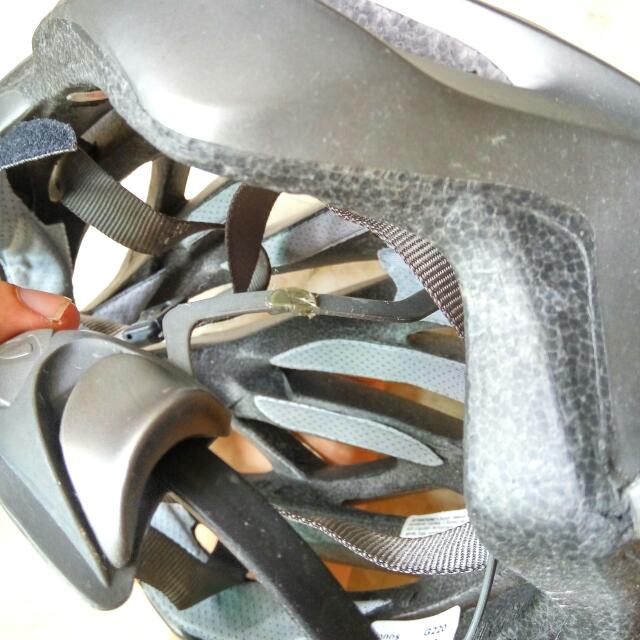 Giro Ionos Helmet, Sports Equipment, Bicycles & Parts, Bicycles on