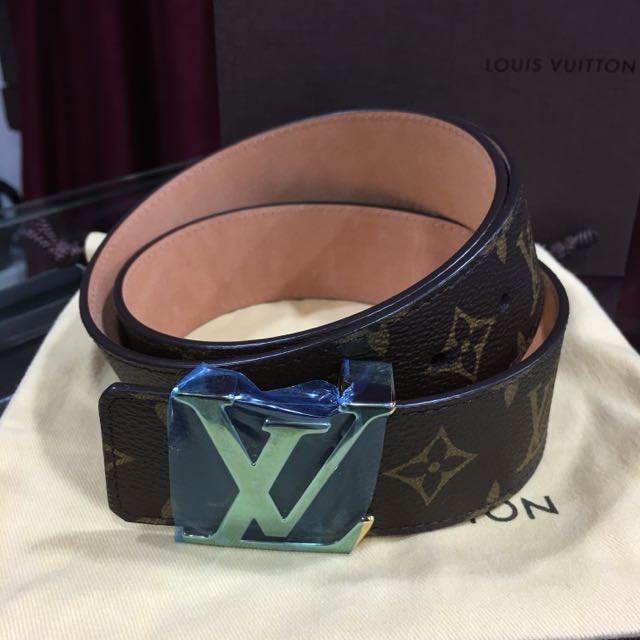 LOUIS VUITTON M9808 INITIALES 40MM BELT, Luxury, Accessories on Carousell