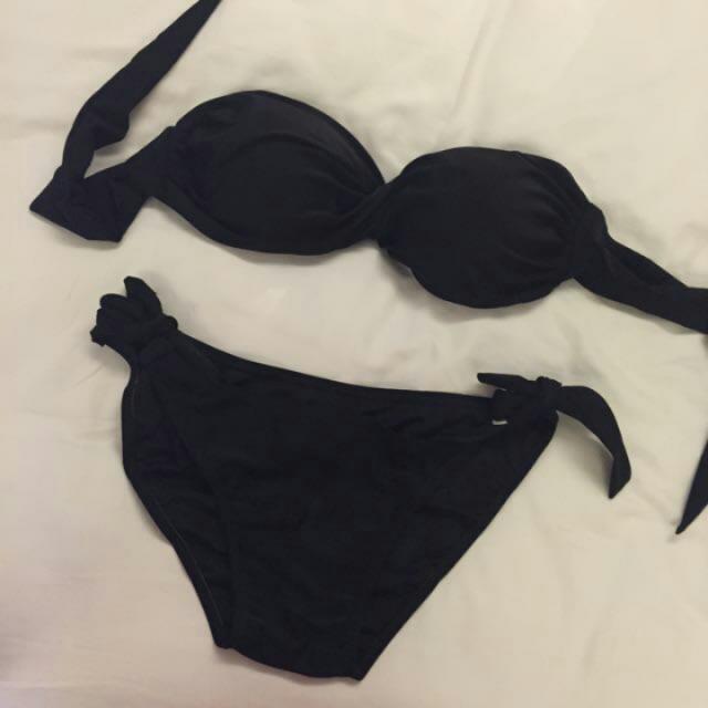 Bikini (Category: Bikinis & Swimsuits) located in Cukai. Submitted by ezi.shoppe (Listing ID 54013884, Image 3). Description: Fits B C D cups Hips M to XXL *adjustable New Never use.