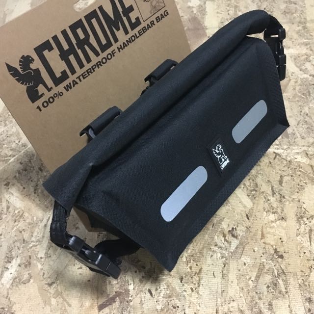 chrome knurled handlebar bag