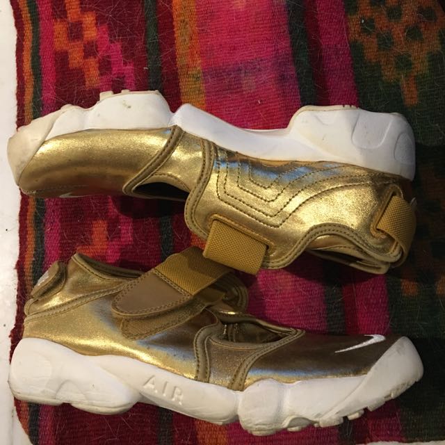 nike air rift gold
