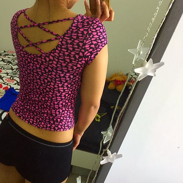 Mini Top, Women's Fashion, Muslimah Fashion, Tops on Carousell