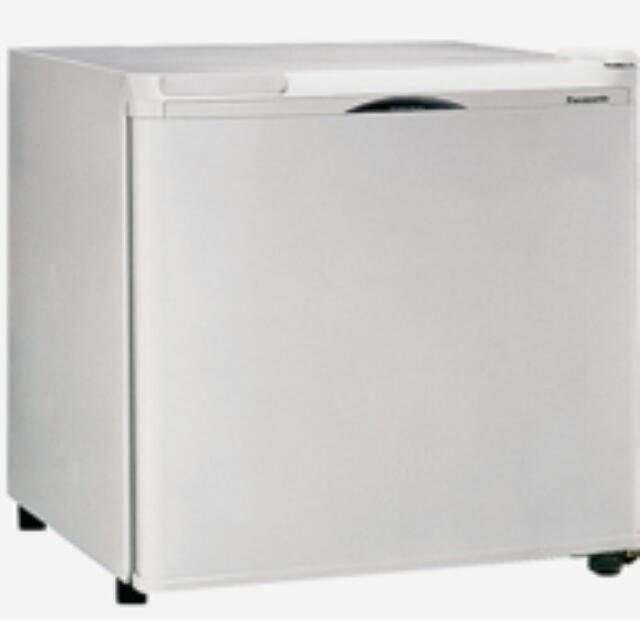 Panasonic Mini Bar Fridge NRAE51, TV & Home Appliances, Kitchen