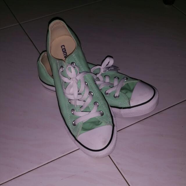 pastel green converse