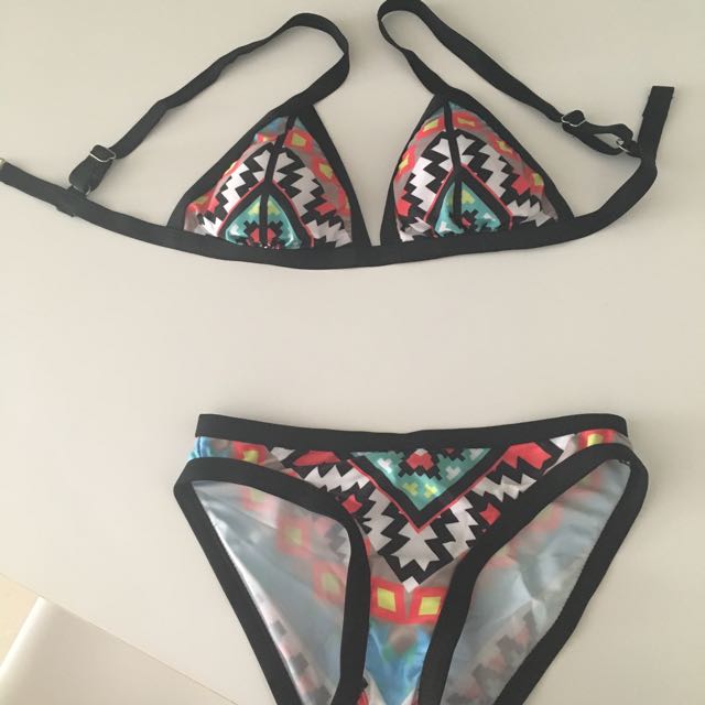 Bikini, Rash Suit, Women's Fashion, Tops, Sleeveless on Carousell
