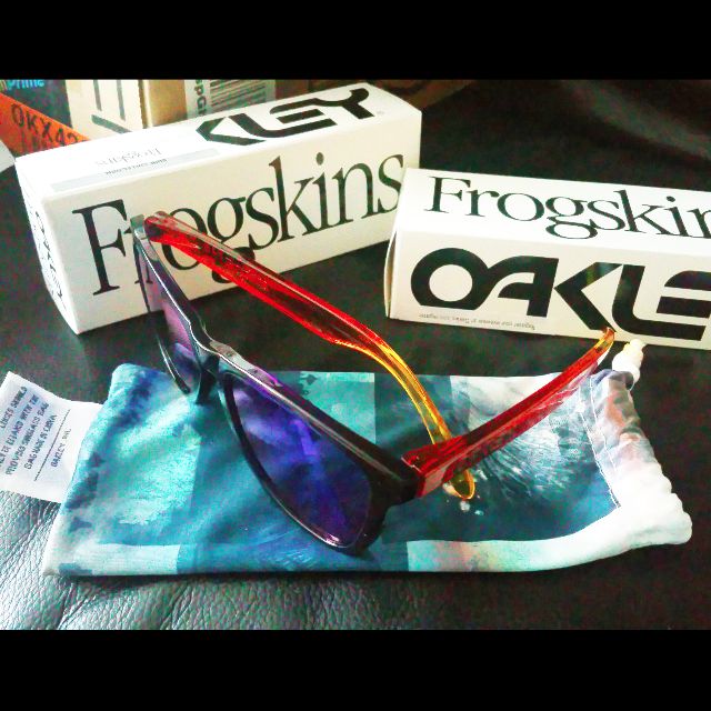 oakley frogskins surf collection