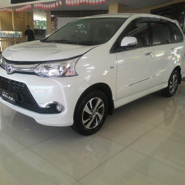 30 Paket Kredit Mobil Uber - Info Dana Tunai