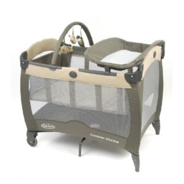 Graco playpen ( Currently Reserved ), Babies & Kids, Infant Playtime on