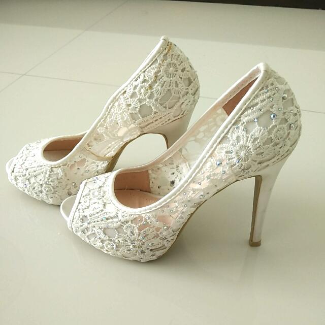 wedding heels with diamonds and lace 