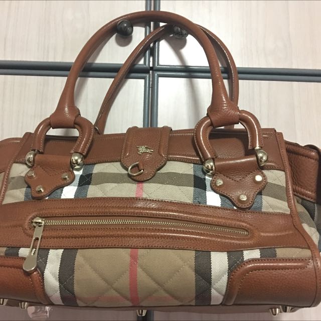 Burberry House Check Quilted Manor Tote