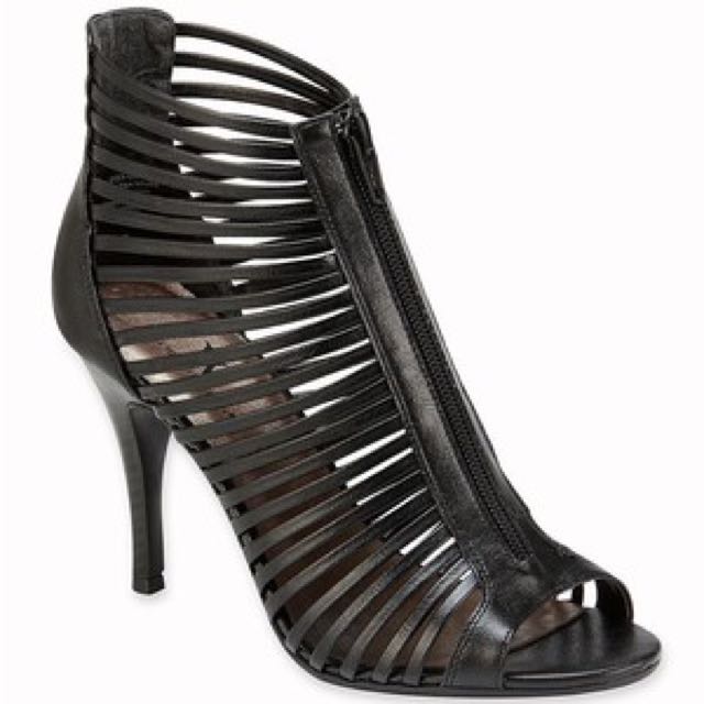 Cage Heels, Women's Fashion, Footwear, Heels on Carousell