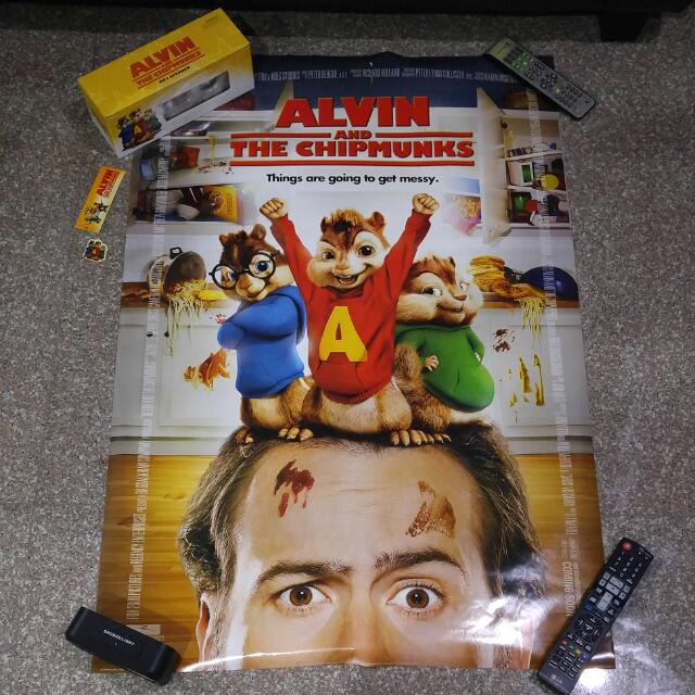 Free..!!)Alvin and The Chipmunks Mp3 Speaker & Radio Speaker Set. With Bookmark & Giant Poster
