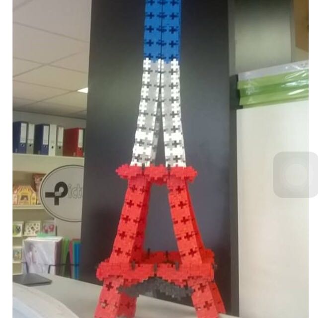 eiffel tower building blocks
