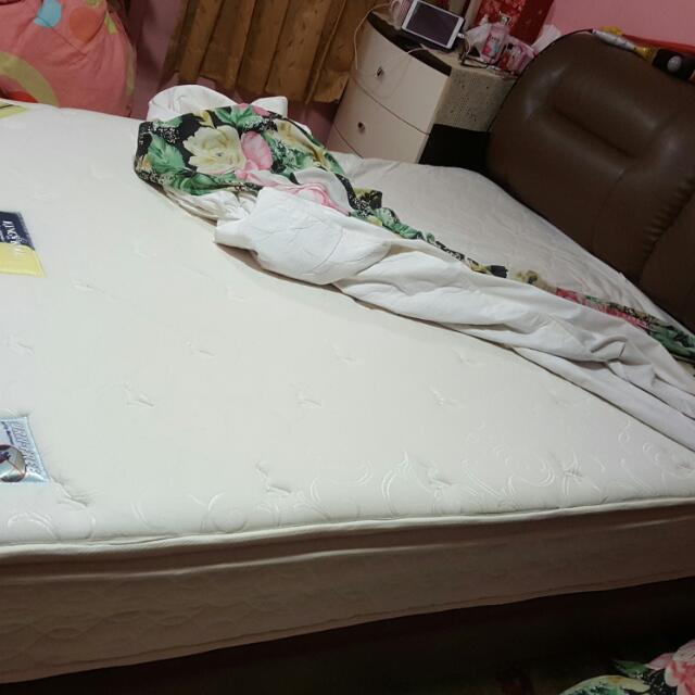 King Koil Queen Size Bed, Furniture & Home Living, Furniture, Bed