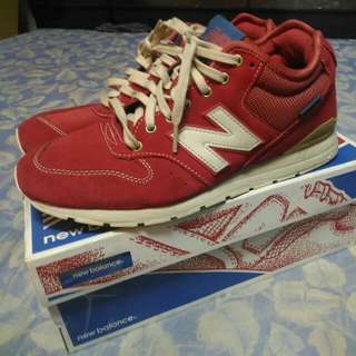 New Balance 996 復古慢跑鞋 紅