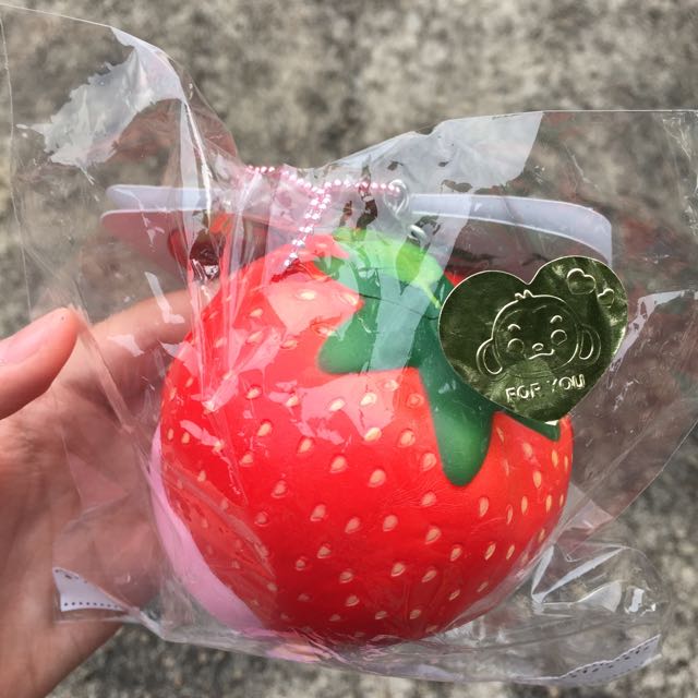 Jumbo strawberry squishy top