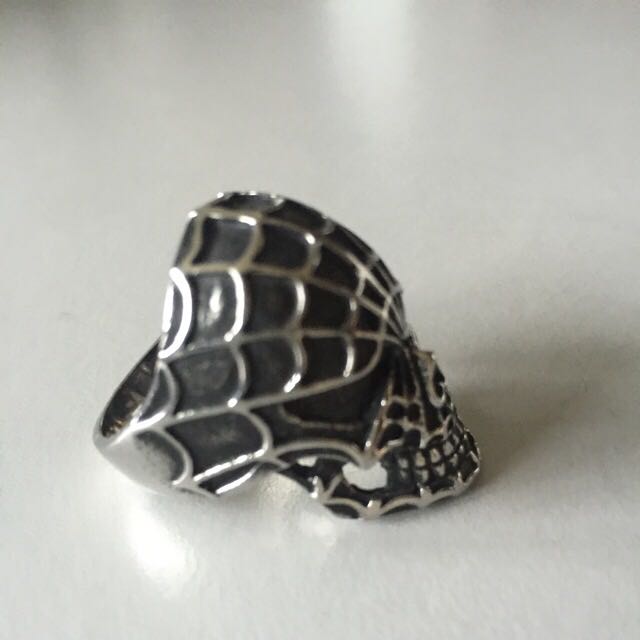 Silver Skeleton (Category: Jewelry) located in Singapore. Submitted by gggggggggg11111 (Listing ID 54816627, Image 3). Description: .