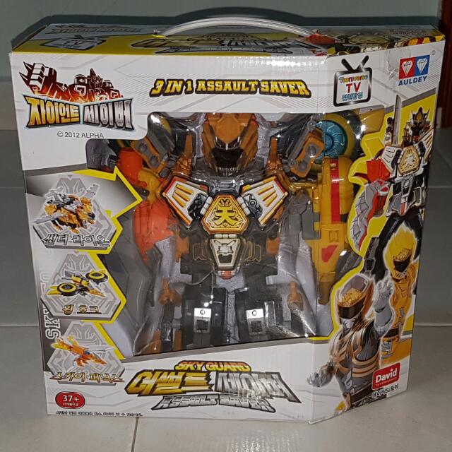 Battle Strike Team Giant Saver Assault Saver Sky Guard Megazord DX