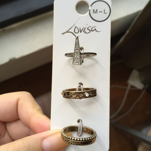 Lovisa - BLING RINGS. Cubic Zirconia ring stacks = more sparkle