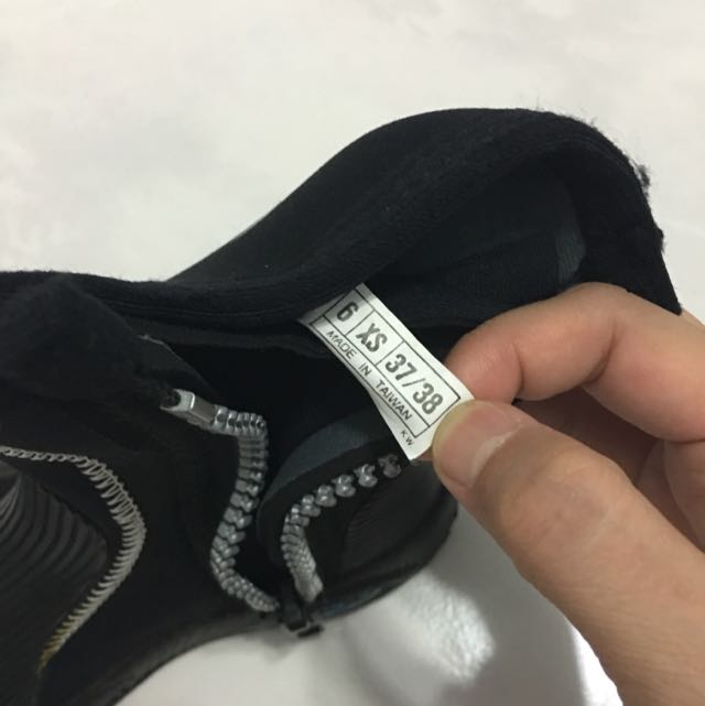 New IST Proline Titanium Booties, Sports Equipment, Sports & Games