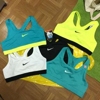 美國帶回 全新Nike 運動內衣 M號 無襯墊