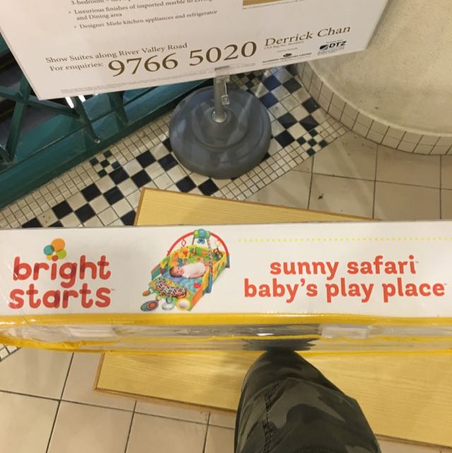 Bright starts sunny safari baby's shop play place