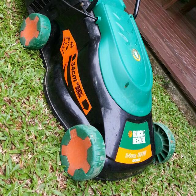 https://media.karousell.com/media/photos/products/2016/06/02/black__decker_gr340c_rotary_lawn_mower_1464835534_93d3c297.jpg