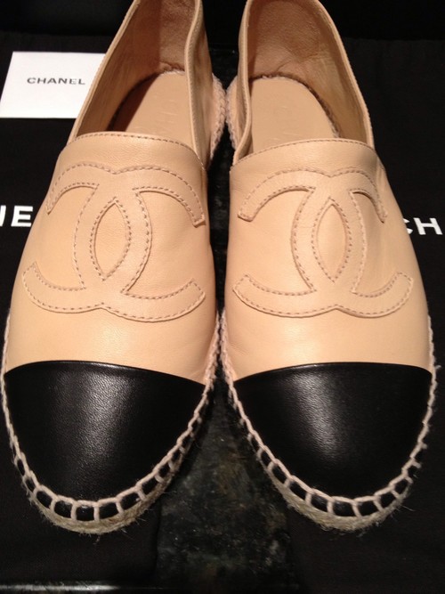 chanel espadrilles cream and black