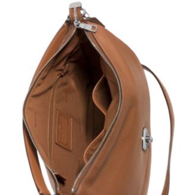 Coach pebbled turnlock hobo online