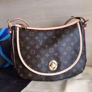 LV M40075