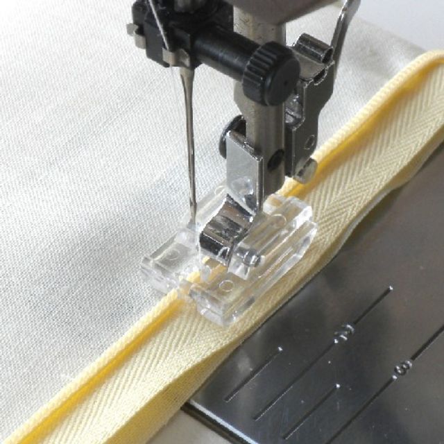 Invisible/Concealed Zipper Presser Foot for Domestic Sewing Machines