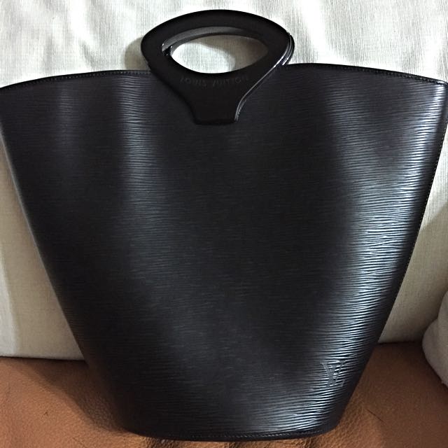Louis Vuitton Black Epi Leather Noctambule