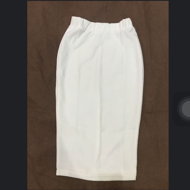 white pencil skirt