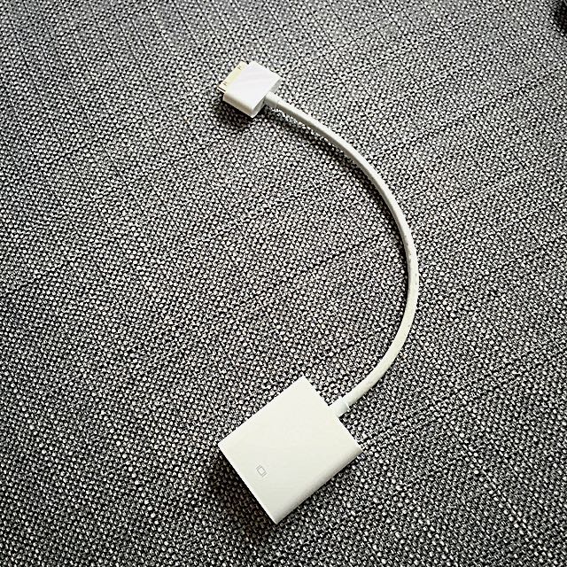 Apple 30pin to VGA Adapter, Computers & Tech, Parts & Accessories