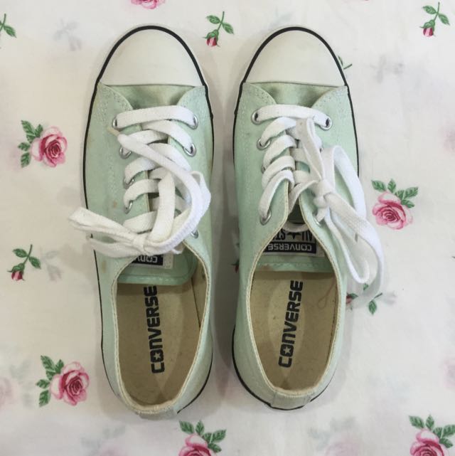Mint green converse discount shoes