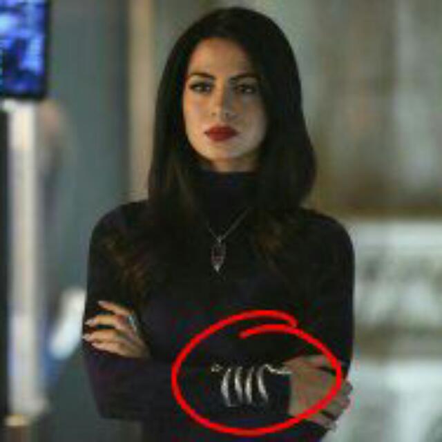 Serpent Cuff Snake Bracelet Isabelle Lightwood s signature weapon of Shadowhunters The Mortal Instruments