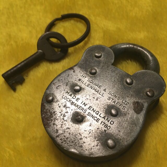 Vintage & Rare Squire Old English Lock & Key, Hobbies & Toys, Memorabilia &  Collectibles, Vintage Collectibles On Carousell