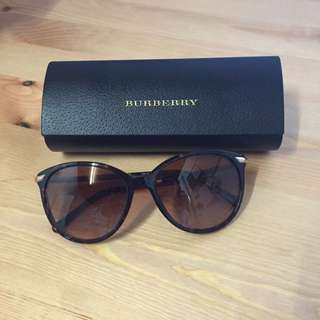 (Category: ) located in . Submitted by thesydneywardrobe (Listing ID 55685918, Image 1). Description: .