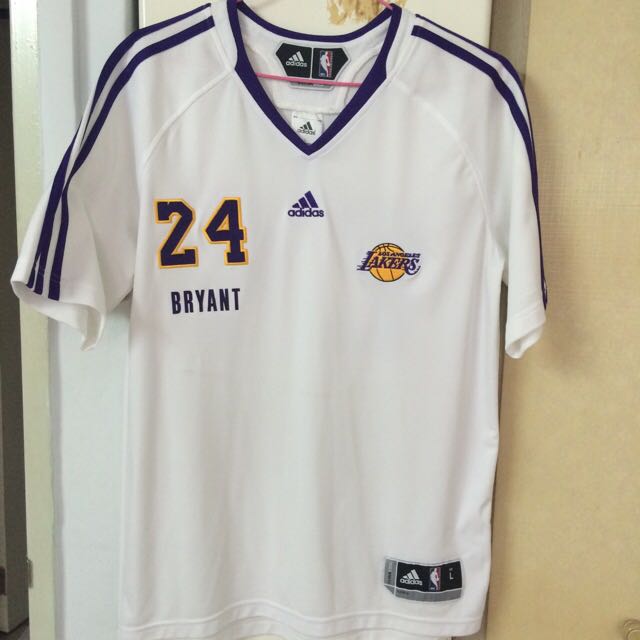 24 Kobe Bryant Jersey, Men's Fashion, Activewear on Carousell