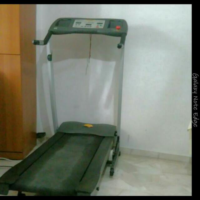 SportsArt Treadmill (USA Make), Sports Equipment, Exercise & Fitness