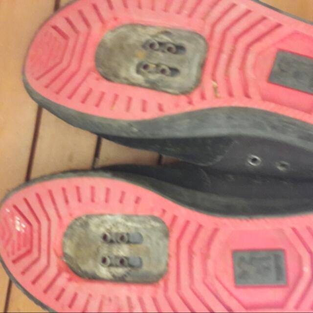 Chrome red cheap sole shoes