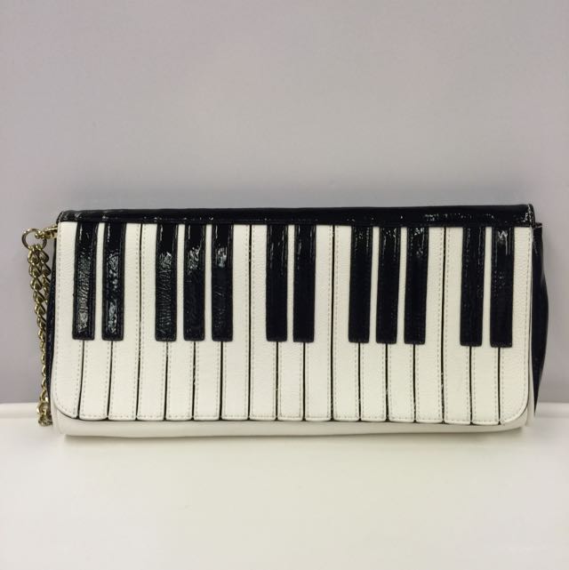 Betsey johnson piano hot sale purse