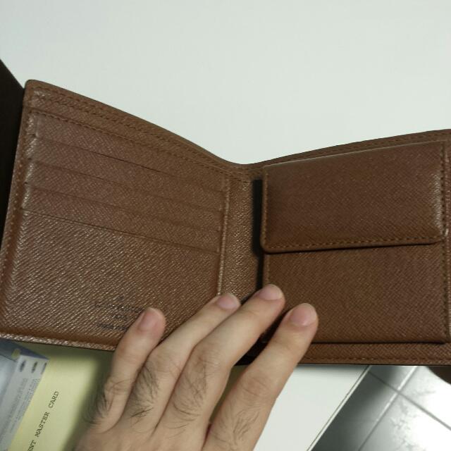 Shop authentic Louis Vuitton Macro Wallet at revogue for just USD 349.00