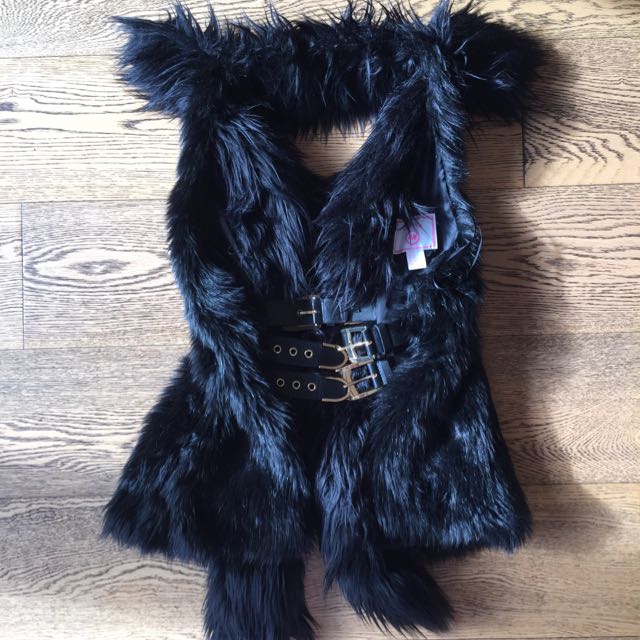 H and m faux fur sale vest