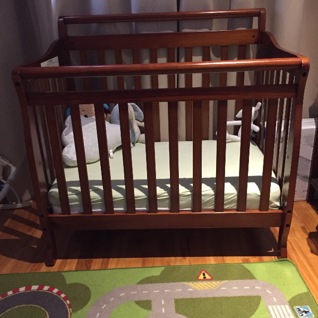 Used crib shop and changing table