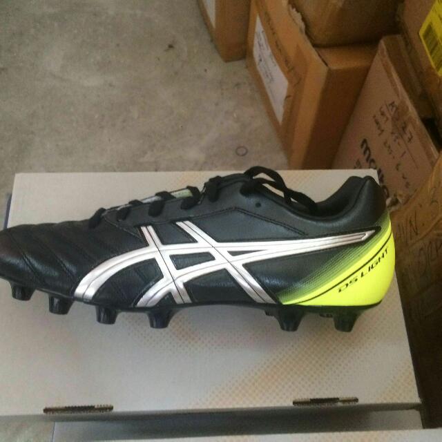 Asics Lethal Sniper 4 RS 100 Asics DS Light WD 2 90 Fixed Price Self Collect Only At The Cage Kallang Selected Sizes